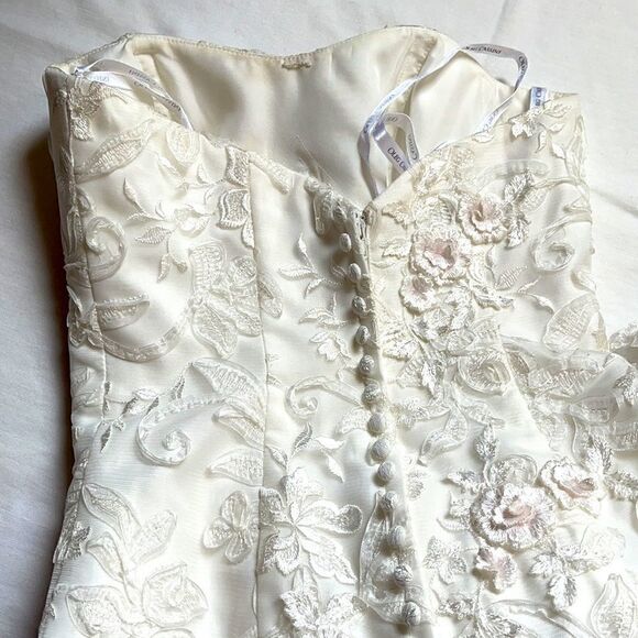 Oleg Cassini Subtle Pink 3D Floral Trumpet Wedding Gown SIZE 2 - Picture 10 of 15